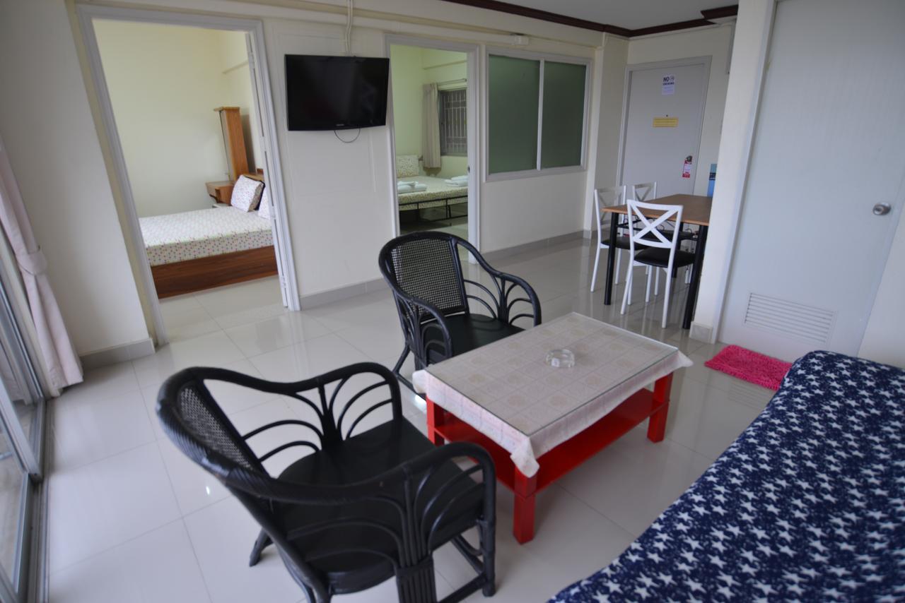 Cozy Loft Hostel Pattaya Exterior photo