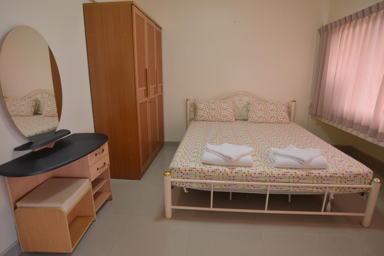 Cozy Loft Hostel Pattaya Exterior photo